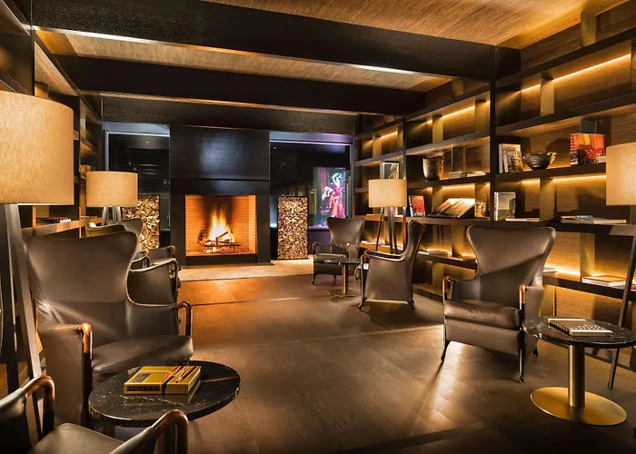 7132 Hotel