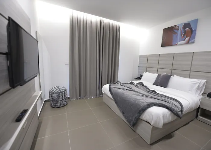 Zett Hotel