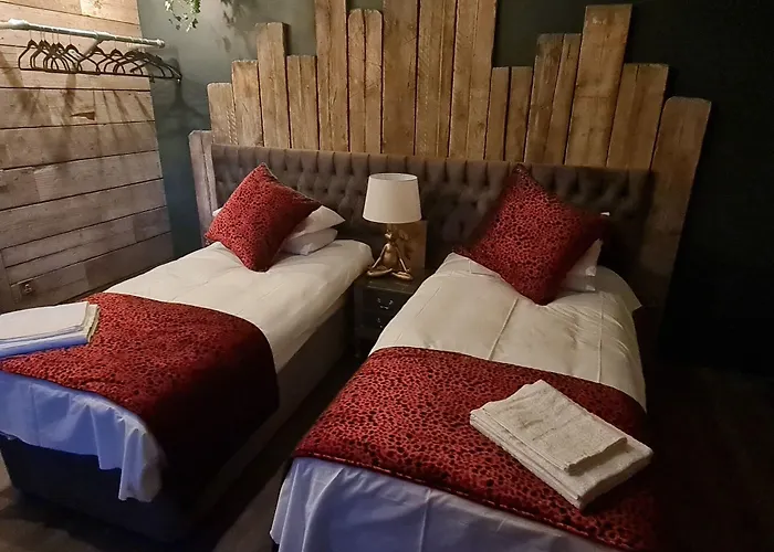 The Waterside Bar Rooms & Restaurant