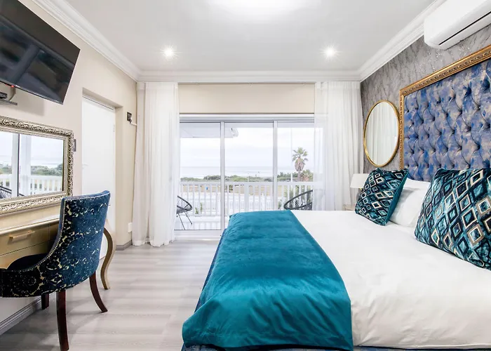 Dolphin Bay Boutique Hotel