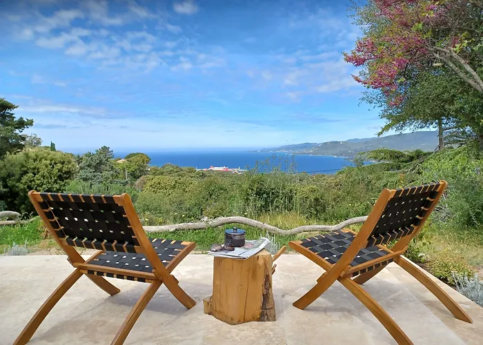 U Castellu Chambres d'hôtes&Location villa et appartements vue mer