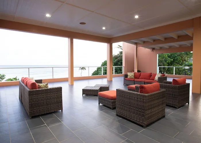 Grapetree Bay Hotel And Villas