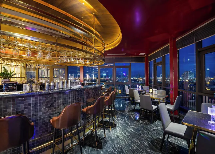 Golden Lotus Grand Da Nang - Panoramic Rooftop Bar & Daily Afternoon Tea
