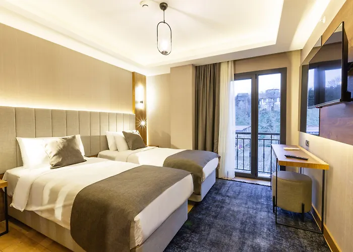 Nehir Otel