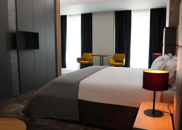 Aniroc Signature Hotel