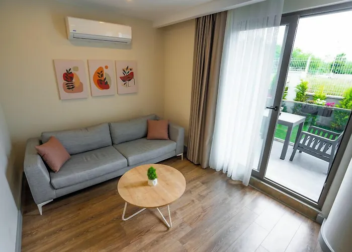 Letstay Marine Homes