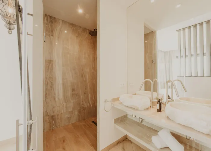 Silken Comfy Studios Hotel