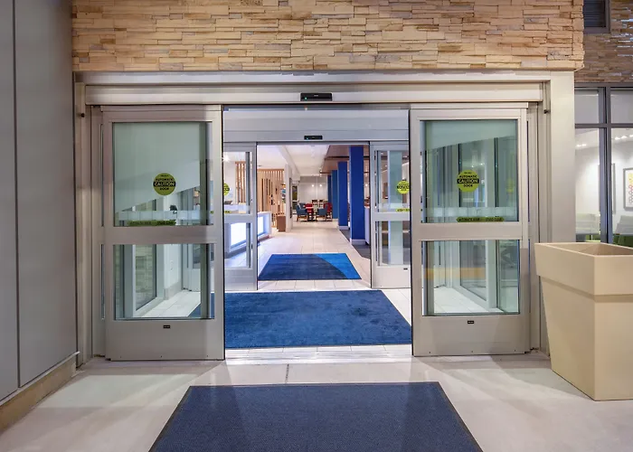 Holiday Inn Express & Suites Chico By Ihg