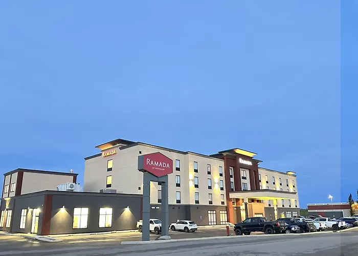 Ramada By Wyndham St Paul Ab