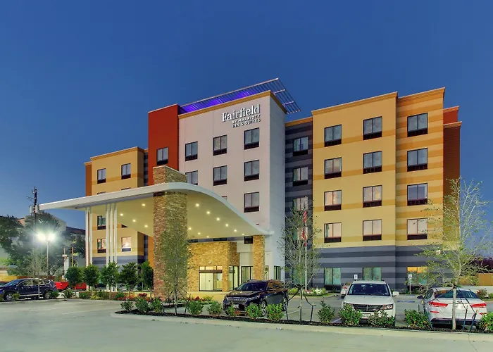 Fairfield Inn And Suites By Marriott Houston Brookhollow