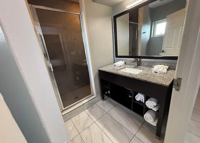 Grace Bay Suites