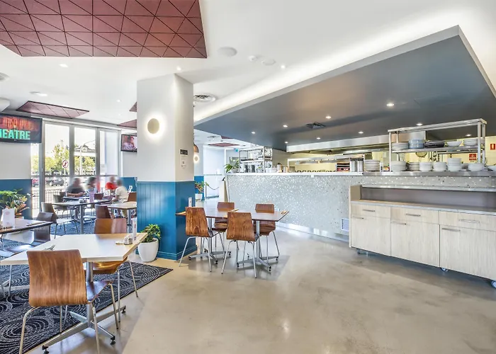 Royal Hotel By Nightcap Social