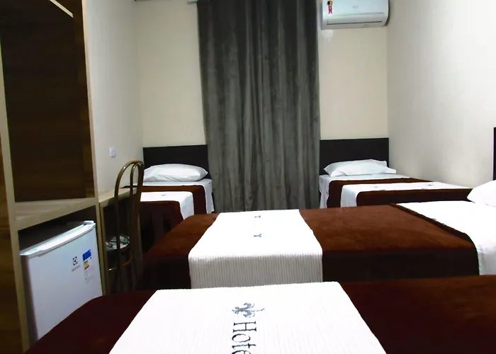 Hotel Minho - Pertinho do Metrô, Rua 25 de Março, Brás e Bom Retiro - Café da Manhã Incluso - Estacionamento em Frente