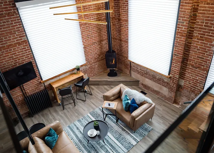 48 King West Boutique Hotel