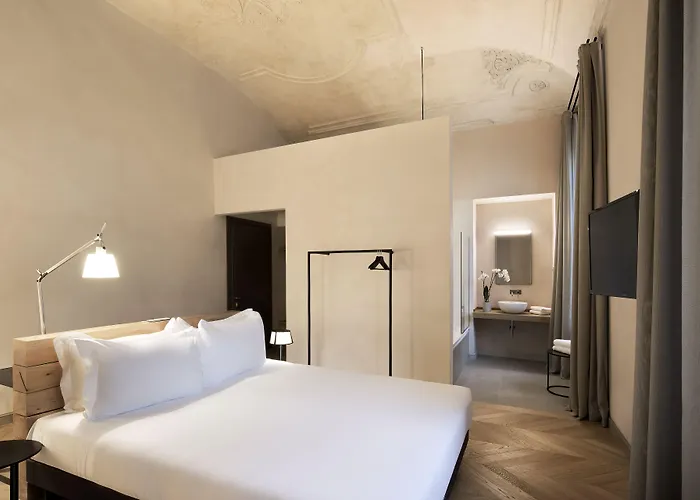 Opera35 Boutique Hotel