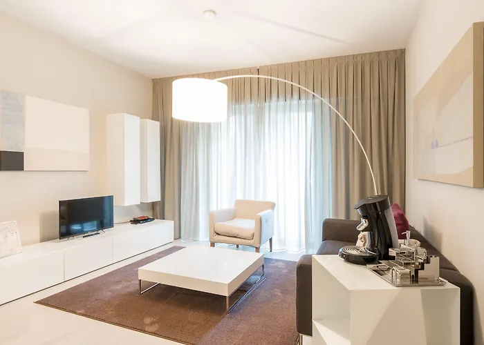 Four Stars Aparthotel