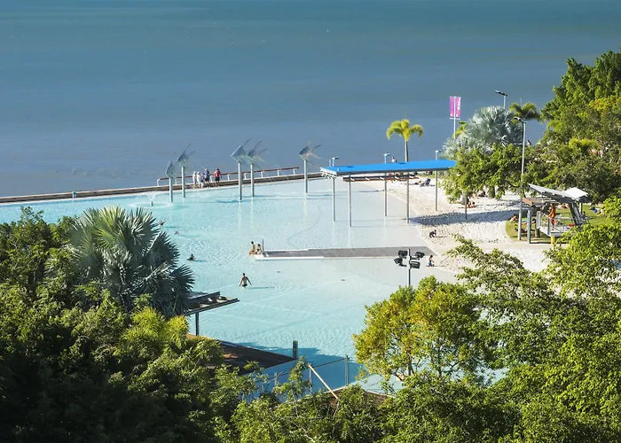 Oaks Cairns Hotel