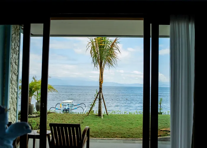Blue Harbor Beachfront Villas & Resto