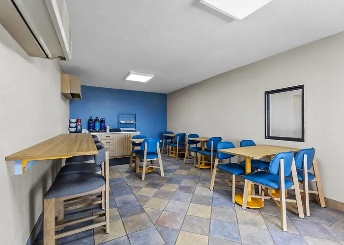 Motel 6 Wells