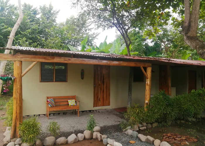 El Gecko Hotel & Tours