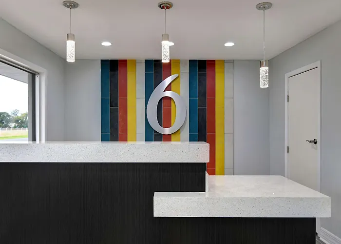 Studio 6 Meridian, Ms Bonita Lakes