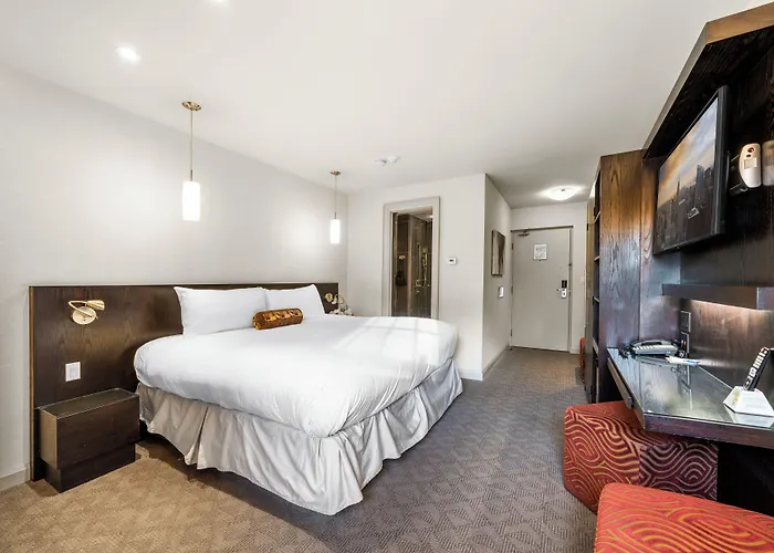 Shaw Club Hotel