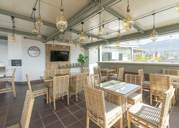 Seven Inn Hotel