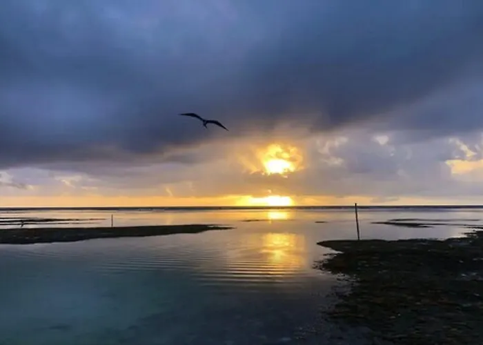 Noah Beach Hotel & Suites
