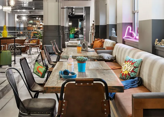 Moxy Lille City