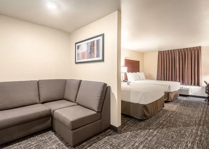 Cobblestone Hotel & Suites - Cozad