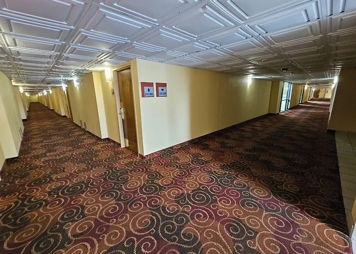 Clarion Inn & Suites Roswell