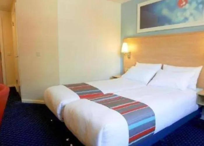 Travelodge Kinross M90