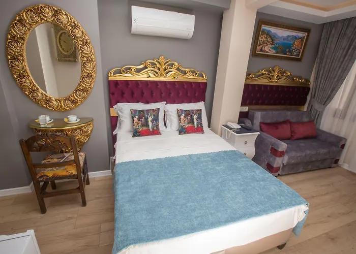 Atlantis Royal Hotel