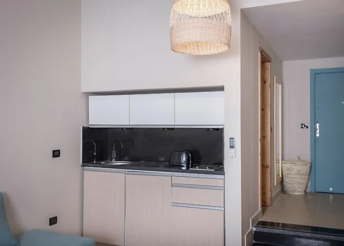 Redcon Suites