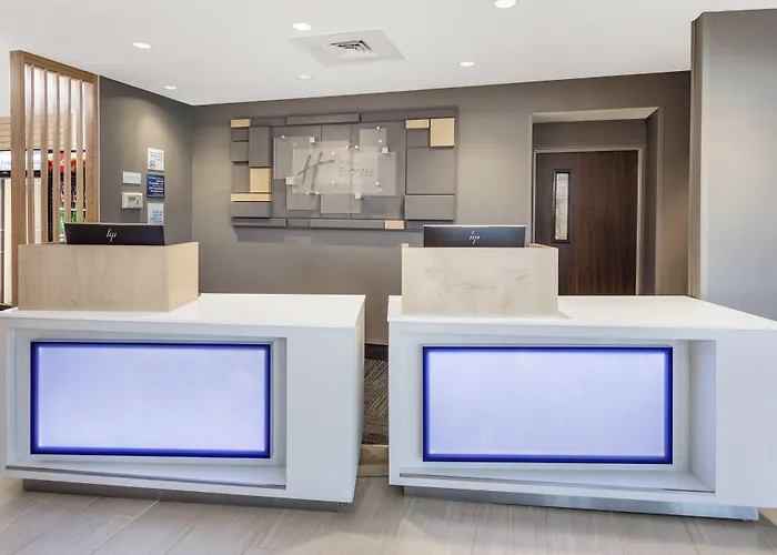 Holiday Inn Express & Suites - Hudson I-94 By Ihg