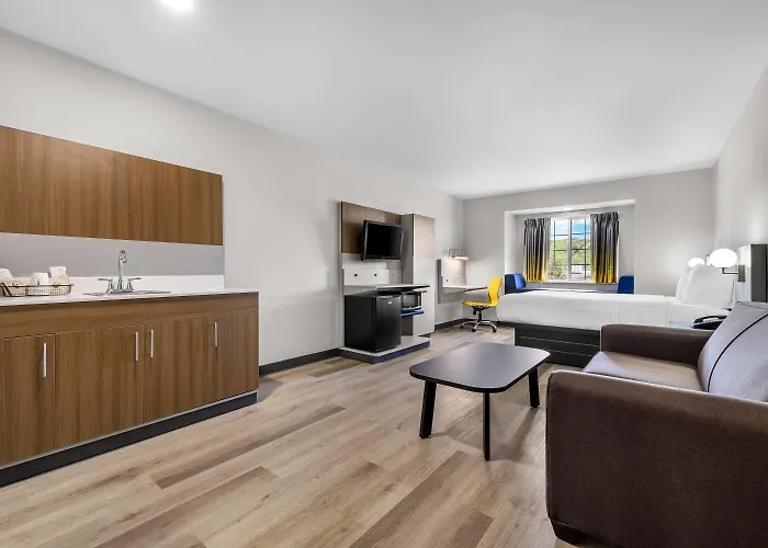 Microtel Inn & Suites By Wyndham Prairie Du Chien