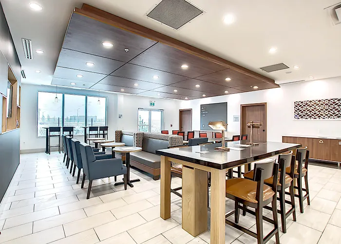 Holiday Inn Express & Suites - Calgary Airport Trail Ne By Ihg