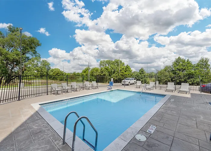 Best Western Plus Mcpherson