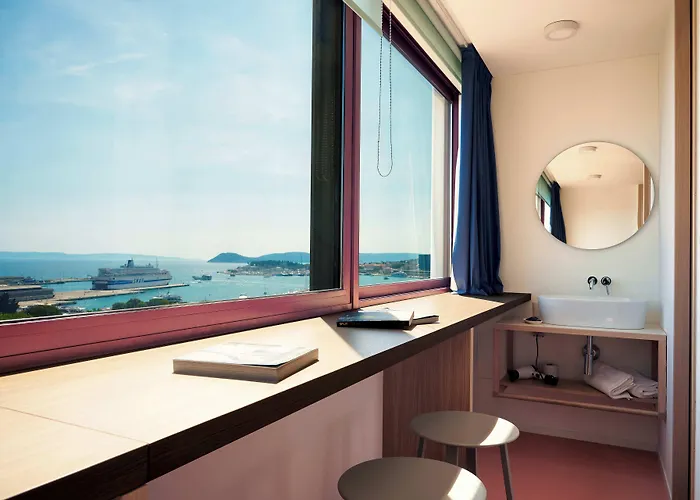 Horizon Luxury Suites & Design Rooms