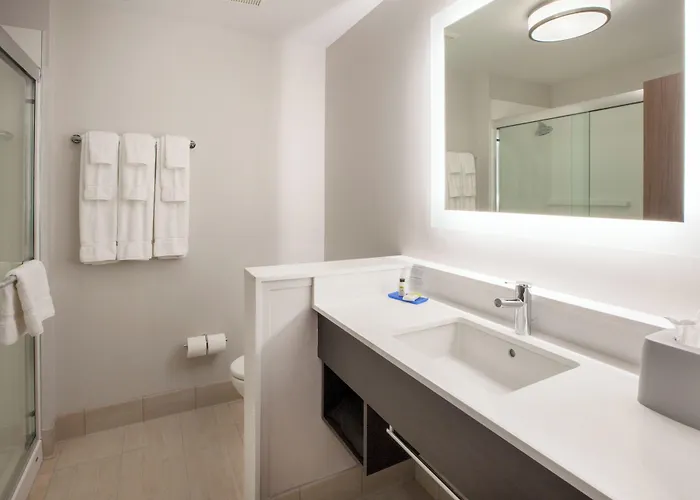 Holiday Inn Express & Suites Wooster By Ihg