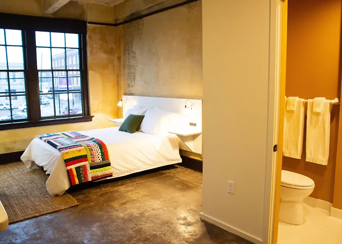 Travelers Hotel