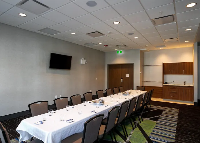 Holiday Inn Express - Lethbridge Southeast By Ihg
