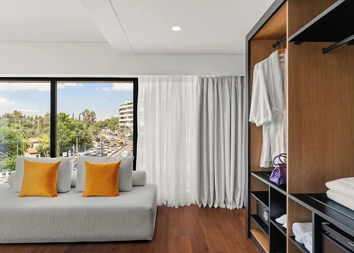 The Athenaeum Luxury Hotel