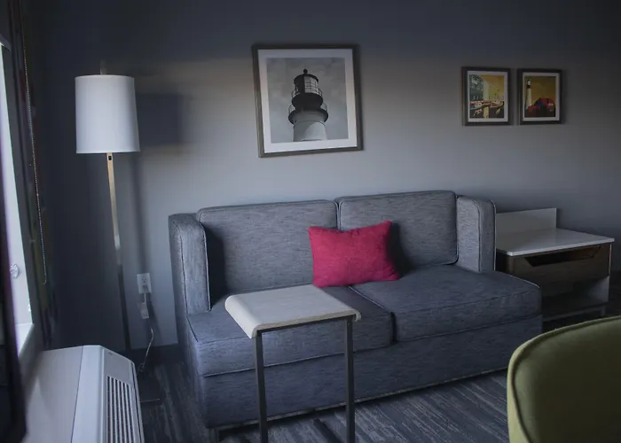 Hampton Inn & Suites Portland West