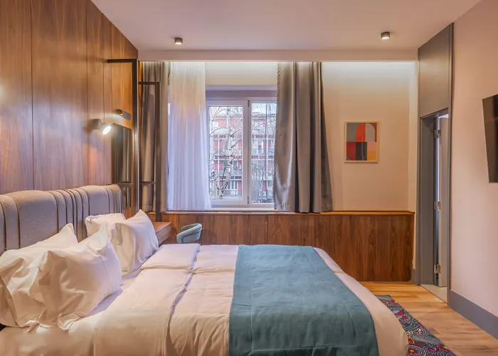 Hotel Square By Margo