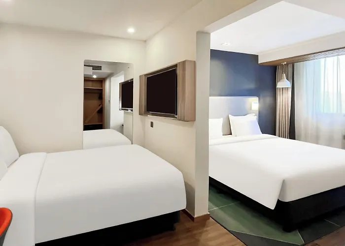 Holiday Inn Express Qingdao City Center By Ihg
