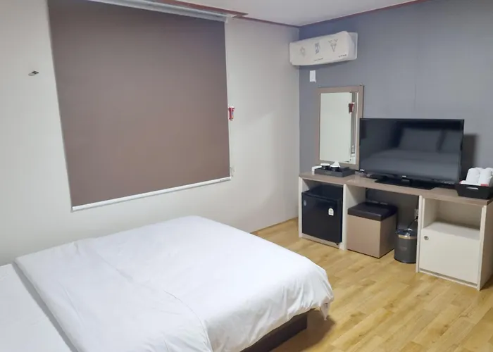 Charlie Hotel Jeju