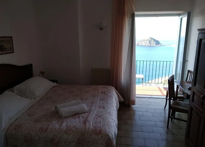 Hotel Villa al Mare