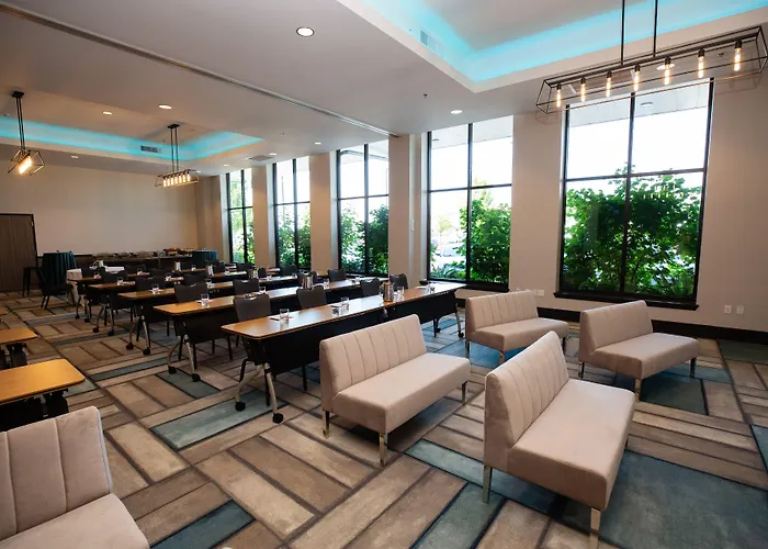 Hotel Indigo Seattle Everett Waterfront Place By Ihg