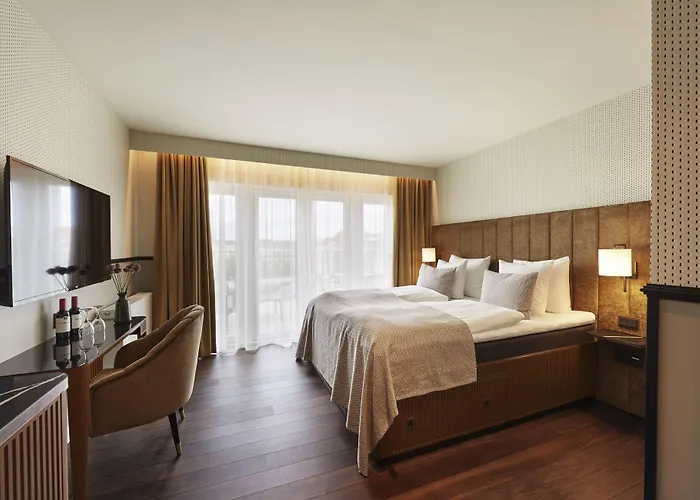 WIDE Hotel